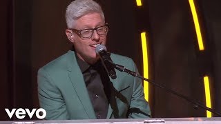 Video thumbnail of "Matt Maher - What a Friend"