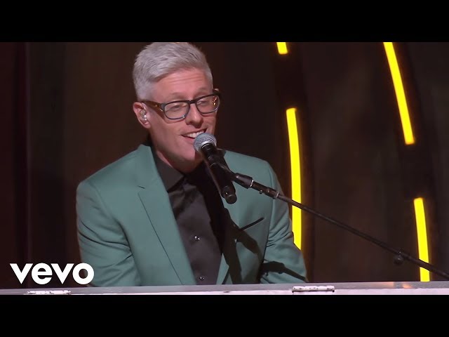 Matt Maher - What a Friend class=