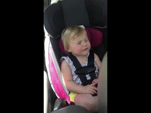 Precious 2 year old baby girl singing praise🙏