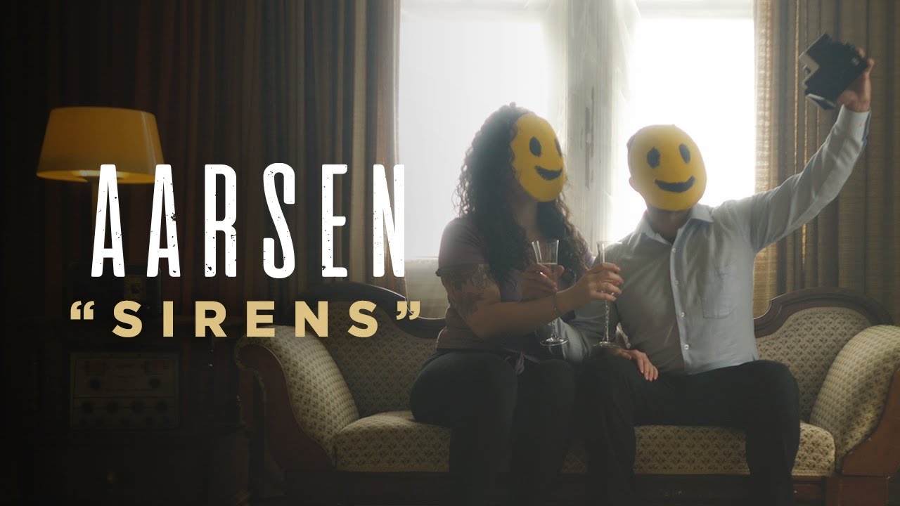 Aarsen - Sirens (Official Music Video) adlı videoyu YouTube'da izle Aarsen - Sirens (Official Music Video) adlı videoyu YouTube'da izle
