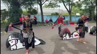 MBT x SLIS: Tarian Kecir Kecir, set perempuan