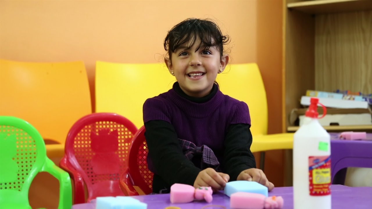 Sarah, a Syrian girl living in Jordan | Day 13 Advent Calendar - YouTube