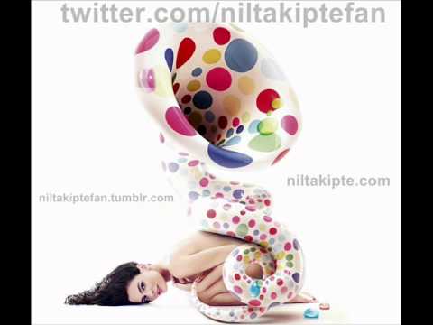 Nil Karaibrahimgil - İstanbuldayım