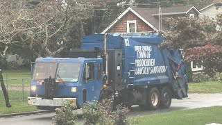 Town of Brookhaven CCC McNeilus Garbage Truck B2 Picking Up Trash  Guide