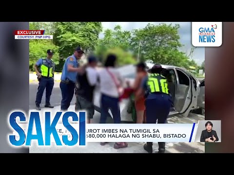 Kotse, humarurot imbes na tumigil sa checkpoint; P680,000 halaga ng shabu, bistado | Saksi