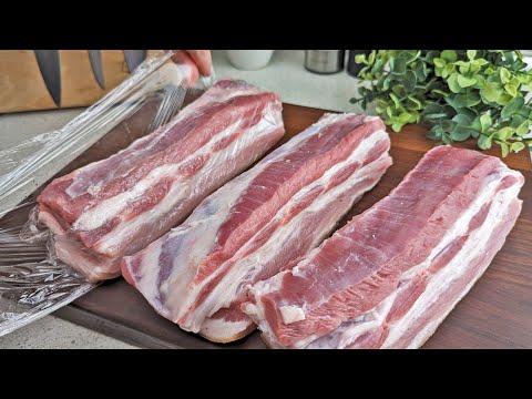 Ich nehme Schweinebauch und Frischhaltefolie, dieses Rezept ist Favorit in meiner Familie geworden