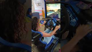 Alana Jogando como pilota! #anime #evento #cosplay #games #car