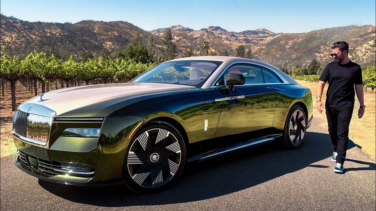 Rolls-Royce Spectre Review 2023