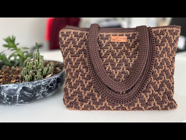👜Mozaik Desenli Örgü Çanta Yapımı / (Subtitle) Video Tutorial of Mosaic Crochet Bag Pattern #tığişi class=