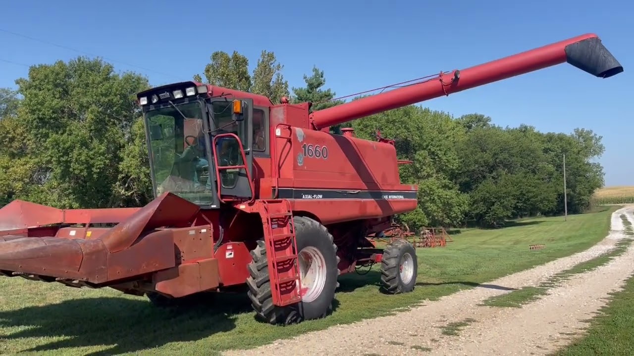 Front View Case IH 1660 Combine Snow Blower