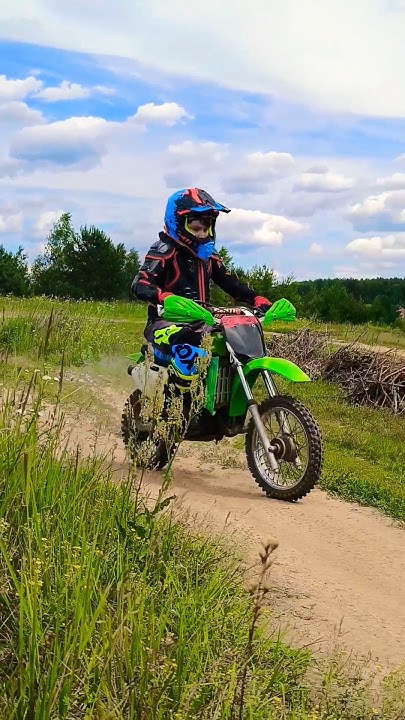 Какой малюююсенький 2Т😍 мне б такой🙈 #питбайк @KLIMMOTO #мото #мотоцикл ...