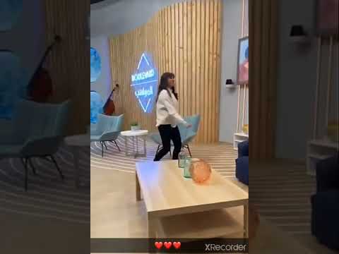 زينب ترقص علي اغنيتها يوم من الأيام