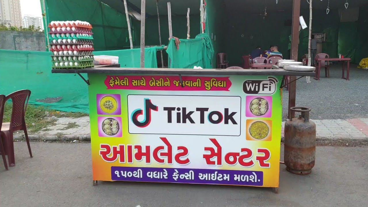 TikTok Omelette Center, Surat || Awesome Street Food || Mouthwatering Indian Street Food | Tasty Street Food