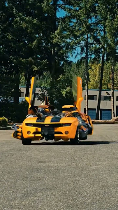 BUMBLEBEE TRANSFORMS! Live action short film. Full film on my channel. #transformers #bumblebee #vfx