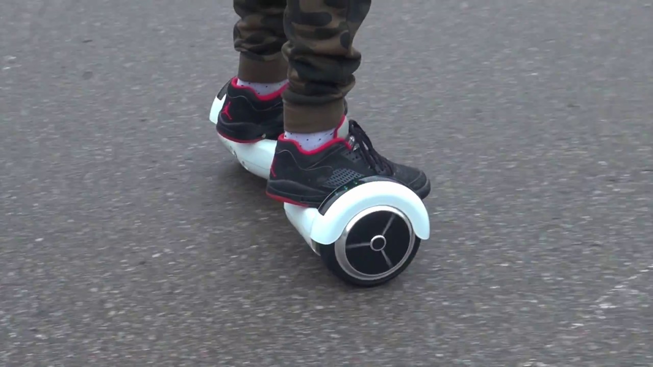 EASY PEOPLE // Hoverboard DS-8 // with Built-in Bluetooth Speakers