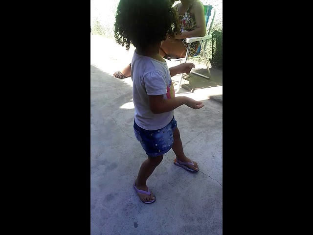 PINTINHO AMARELINHO PATATI PATATÁ