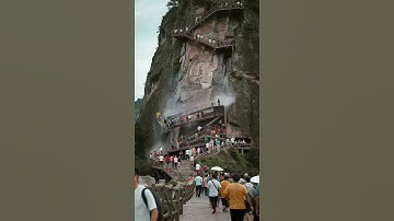 Rock Wall Staircase Collapses, Hundreds Fall into the Valley #accident #shorts