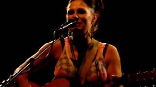 Watch Kasey Chambers Woe Is Mine video