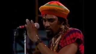 The Neville Brothers - Everybody Better Wake Up - 6/15/1986 - Giants Stadium (Official)