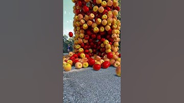 Apples scattering special effects c4d 😯 #viralshorts #shorts #vfx #shortsfeed #shortsyoutube