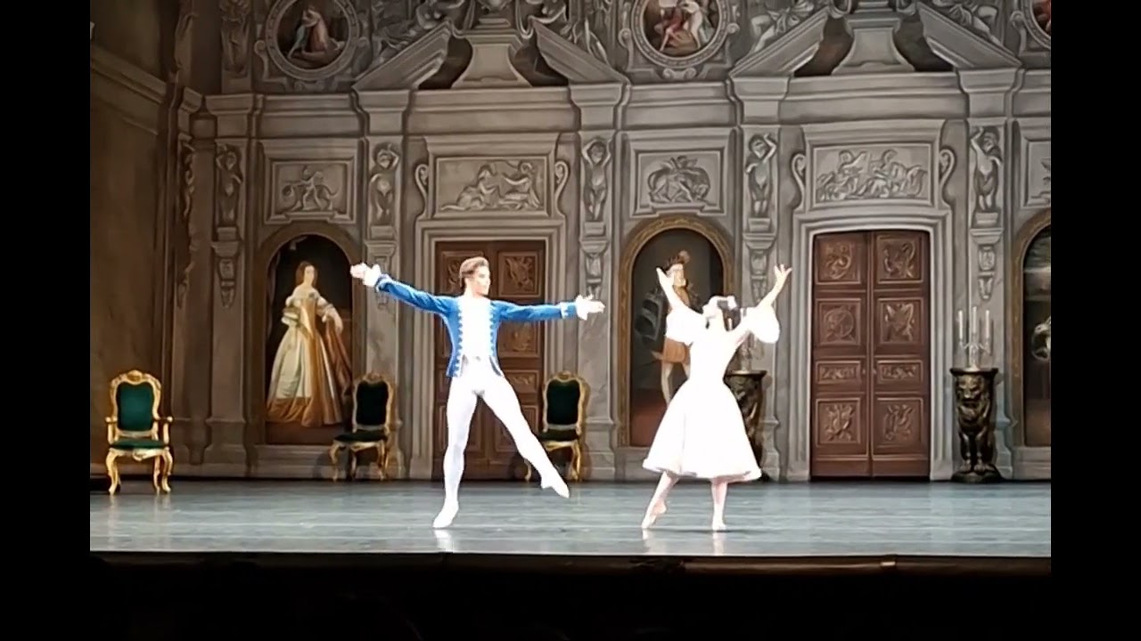 Артём Овчаренко,  Лиза Кокорева,  