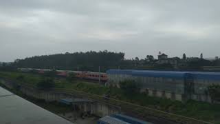 1080502 台鐵121次自強號新富通過