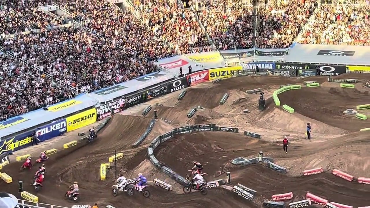 Gate drop at SLC supercross 