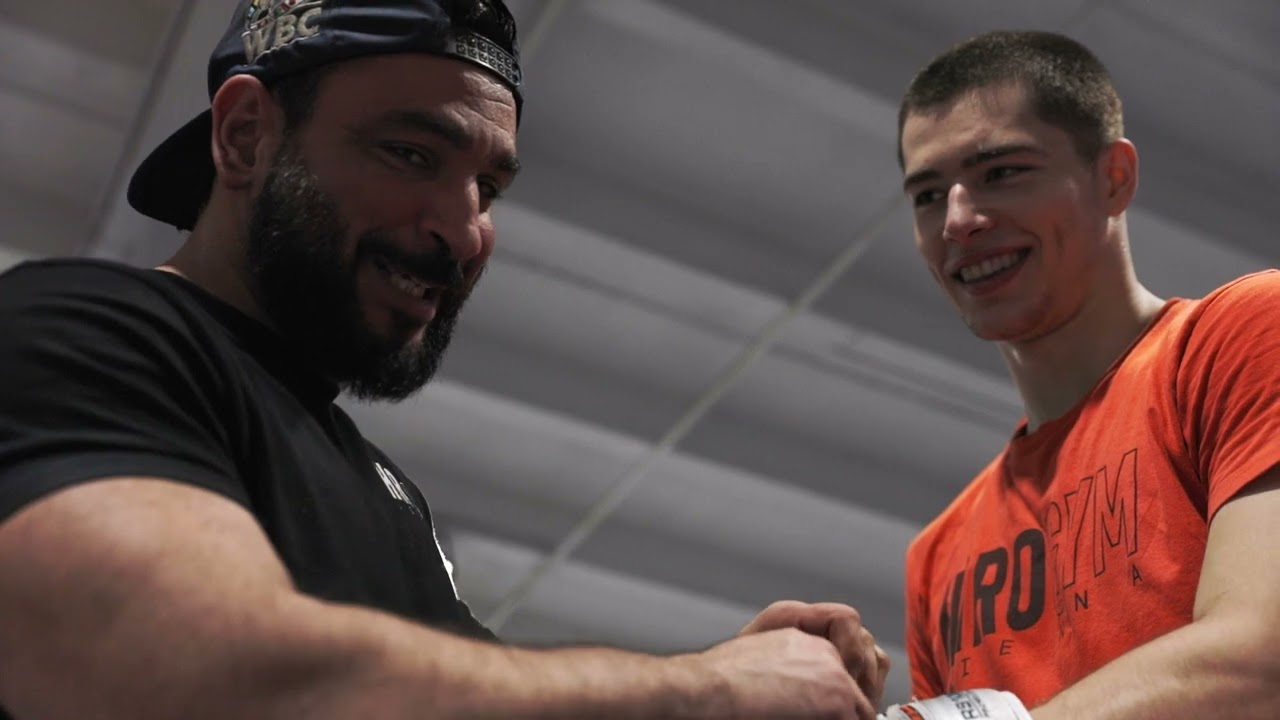 Driton Isenaj Portrait - Boxen im HIRO GYM