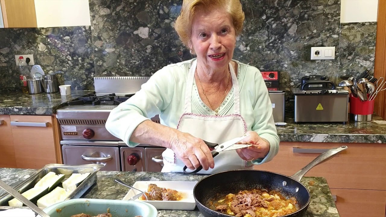 ¡ RECETA de CALABACÍN RELLENO DE CARNE Y BECHAMEL de la GÜELA PEPI ! - *receta rápida*