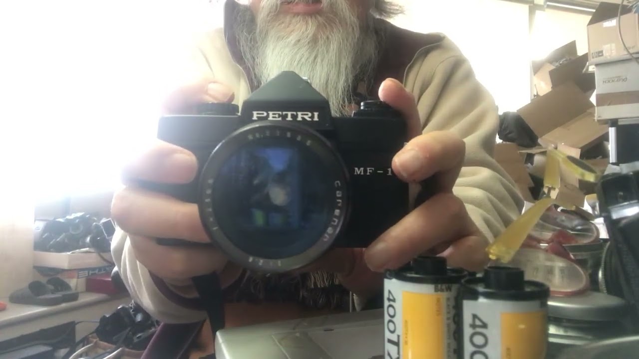 歴史あるペトリ一眼レフの最終モデルエムF1のお話です。田中長徳カメラ