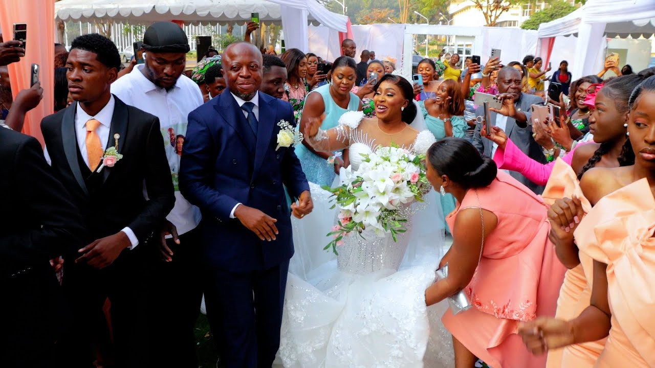 L’Incroyable Entrée des Mariés — Wedding Brazzaville |  Acte 2