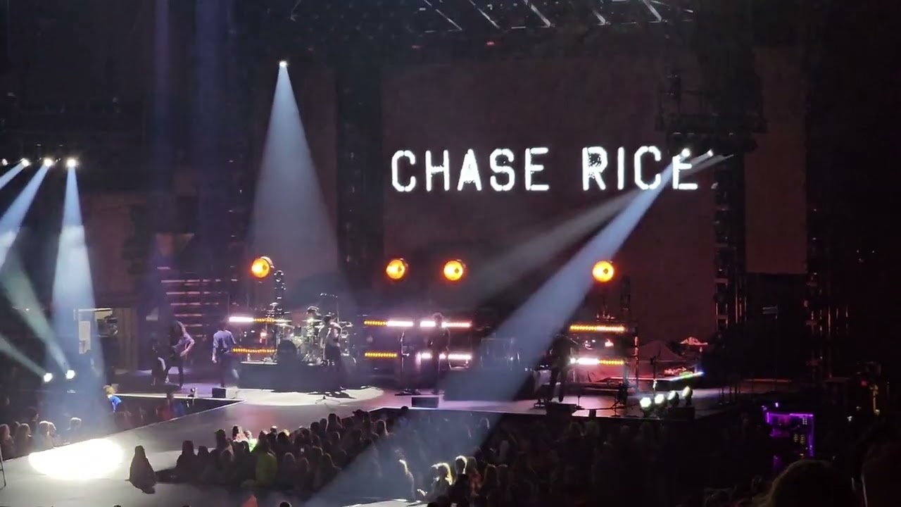 Chase Rice LIVE @ Mohegan Sun Arena, Wilkes Barre, PA 11/30/23