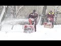 Харьковские коммунальщики продолжают борьбу со снегопадом | Харьковские Известия
