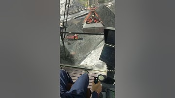 Liebherr LHM550 Mobile Harbour Crane Four Rope Grab Coal Unloading