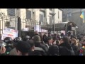 Майданщики прорываются через ограду посольства России — на ТВ призывают «задействовать всё, кроме оружия»