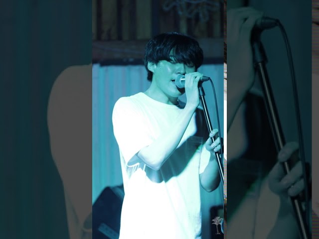 在 YouTube 上觀看「[세로직캠] Islet -  midnight」