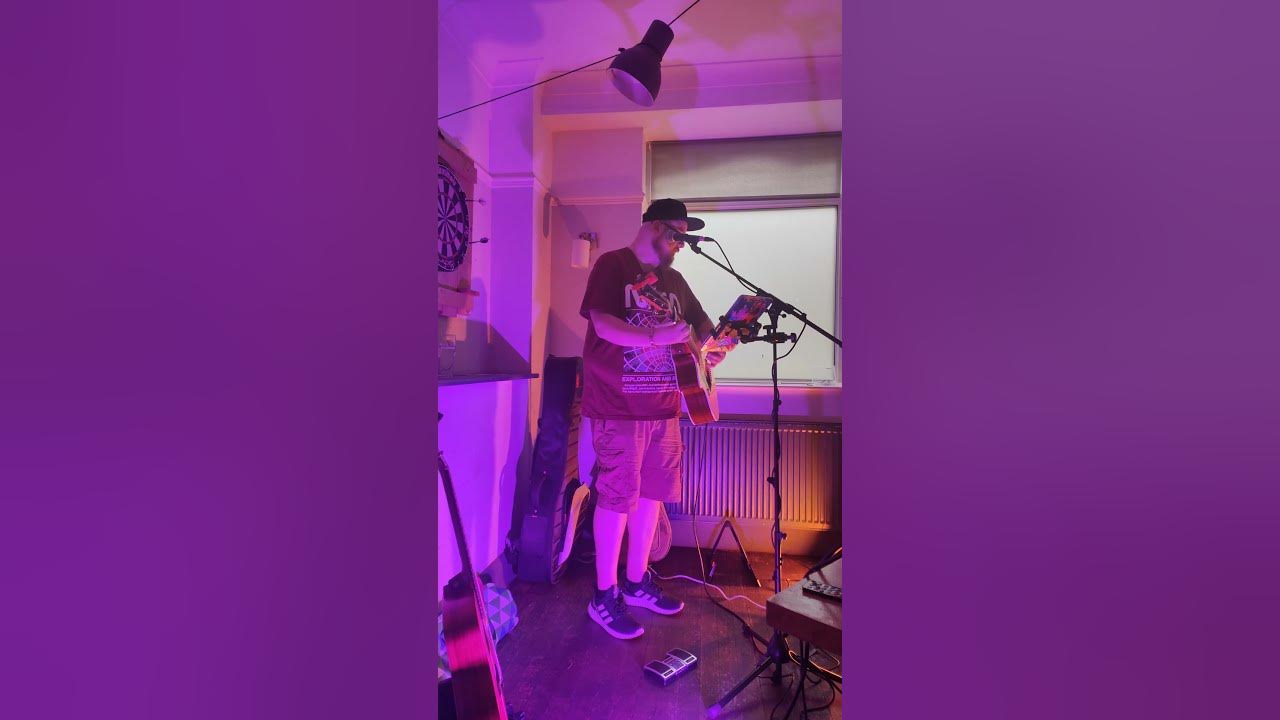 Guns 'n' Roses - Sweet Child Of Mine (Live Acoustic Cover)