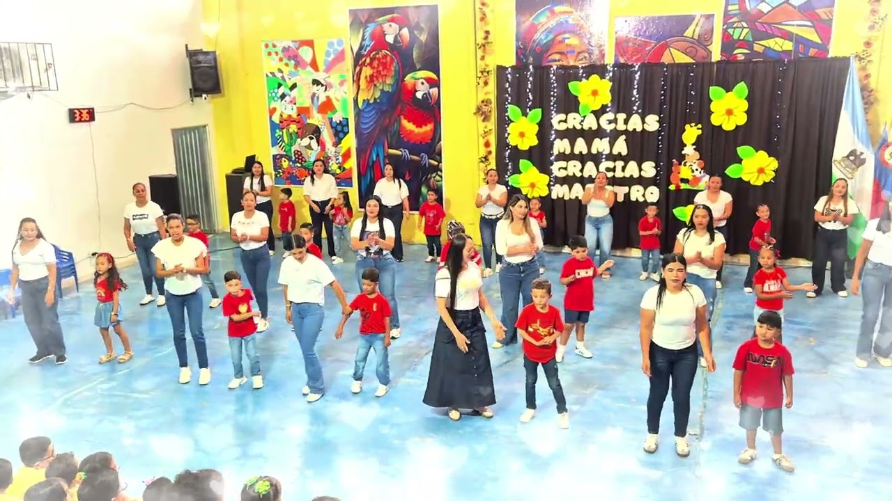 Baile Mamás e Hijos | Izada de Bandera Grado Primero | Liceo Victoria Regia