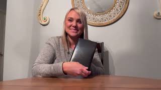 Review of Server Books for Waitress, Leather Waiter Book Server Wallet with Zipper Pocket