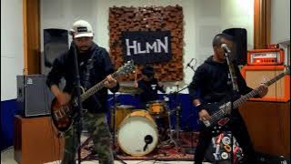 HLMN - PENUH LUKA (LIVE)