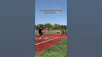 But like how does one make it look so easy?! 🫠 #TeamRawlings #softball