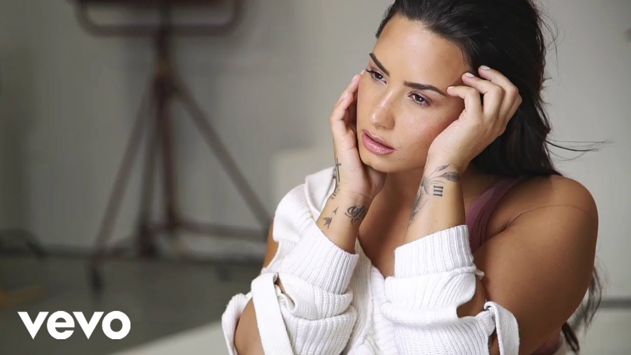 Demi Lovato - 