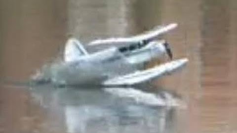 Super Cub LP FLOAT flight!  Tricks, loops, touch-n-go