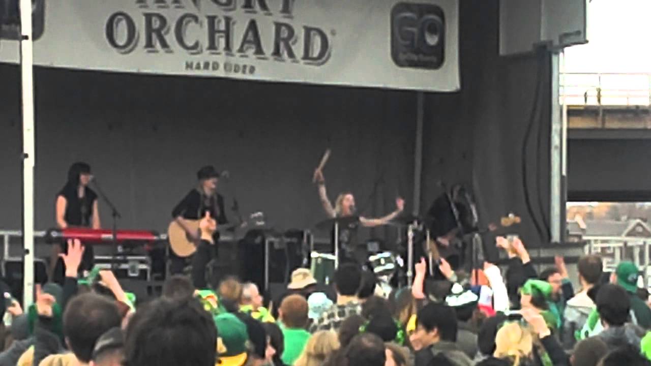 Screaming Orphans "I'm Gonna Be(500 Miles)" Screaming Orphans "I'm Gonna Be(500 Miles)"