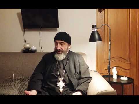 დეკანოზი გიორგი სხირტლაძე   სახლის კურთხევა