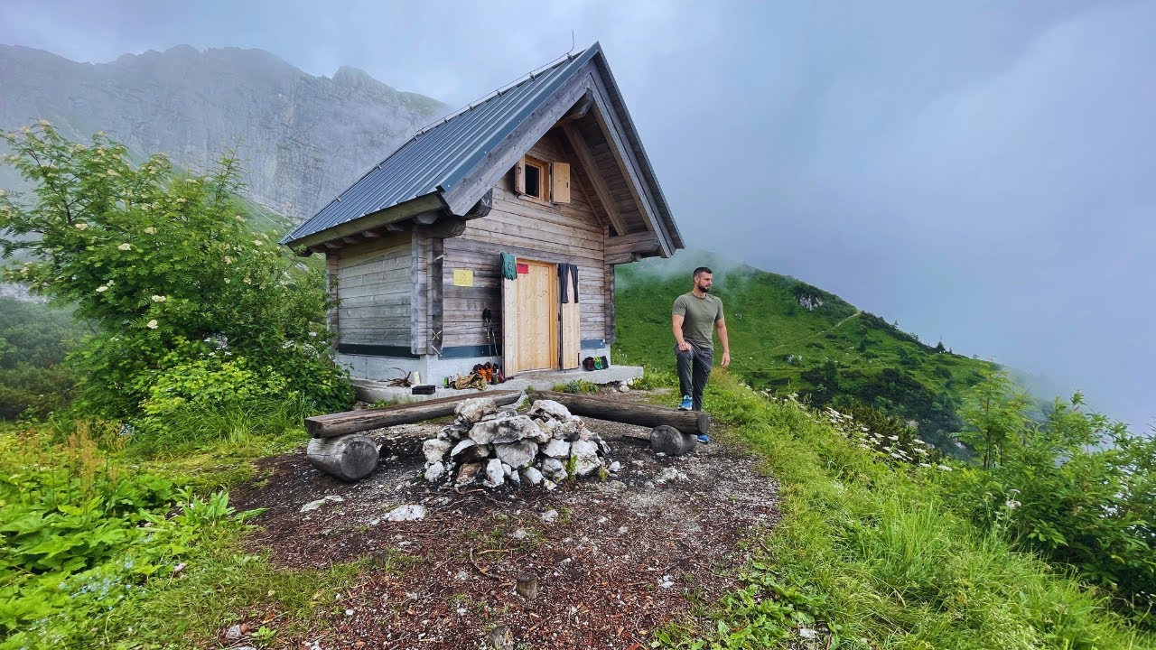 UNO DEI BIVACCHI PIÙ BELLI DEL FRIULI - BIVACCO BIANCHI