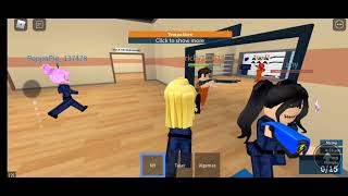 Jogando Prison Life Dificil Youtube - jogando com o robin hood roblox prision life