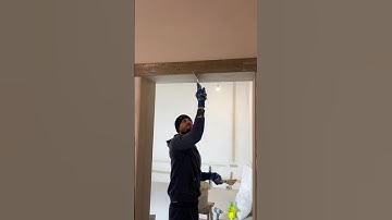 Plastering a Door Opening 🔥 Perfectly Smooth! #diy #construction #workers#stucco