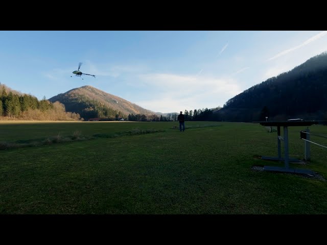 Heute mal mit Werner geflogen. Helikoptermodell und DJI Avata 2 FPV-Drohne Flugtraining.
