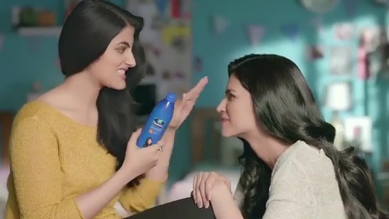 Kriti Sanon and Nupur Sanon Parachute Advance Oil Full Ad